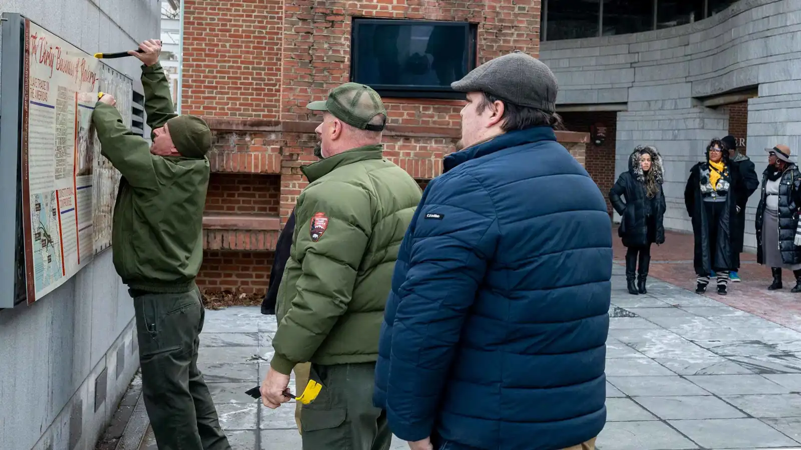 قاضية أمريكية تأمر بإعادة قطع "تاريخ العبودية" المزالة بقرار من ترامب