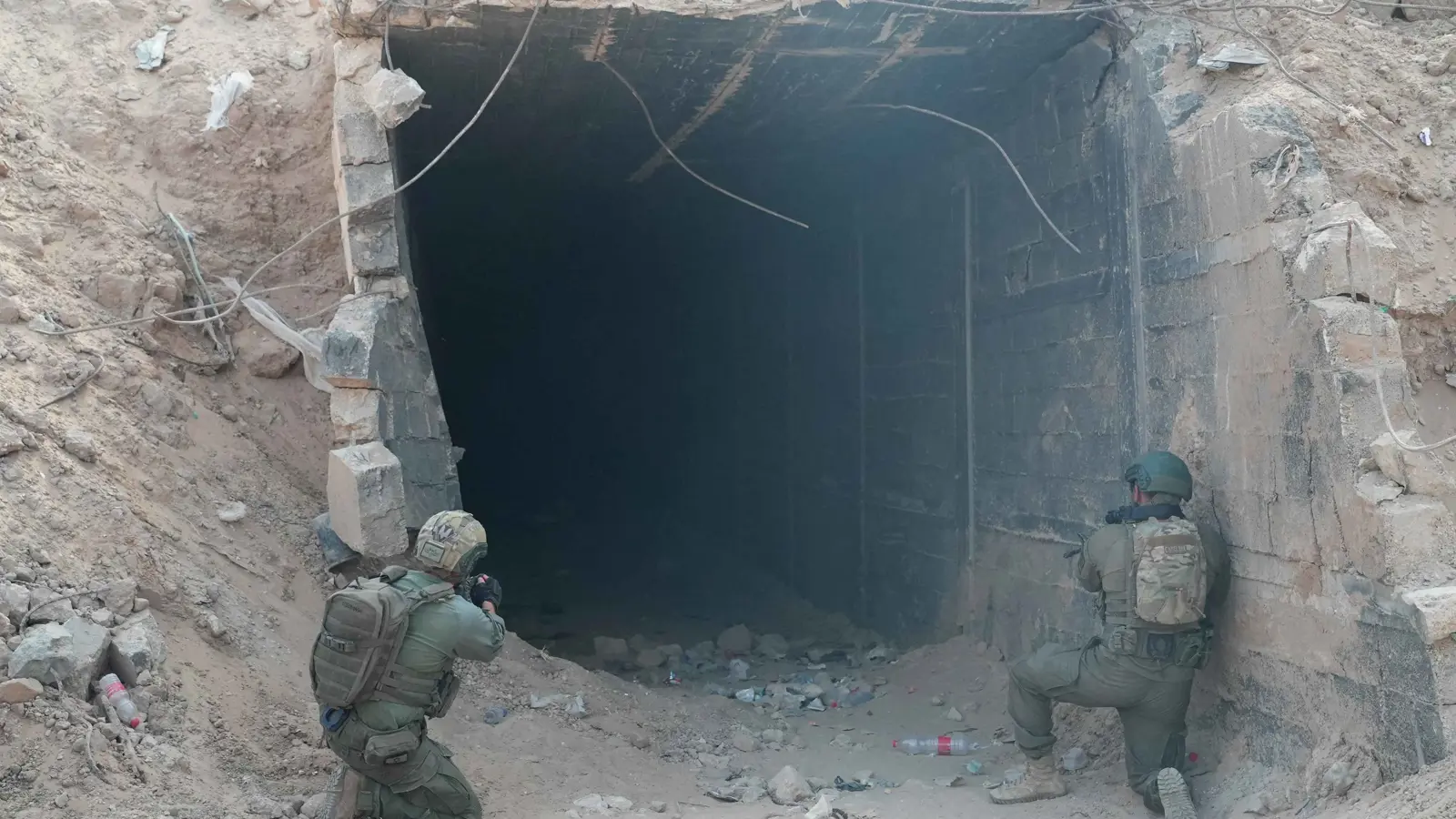 الجيش الإسرائيلي يدمر نفقاً يبعد 5 كم عن قطار مستوطنات الغلاف (فيديو)