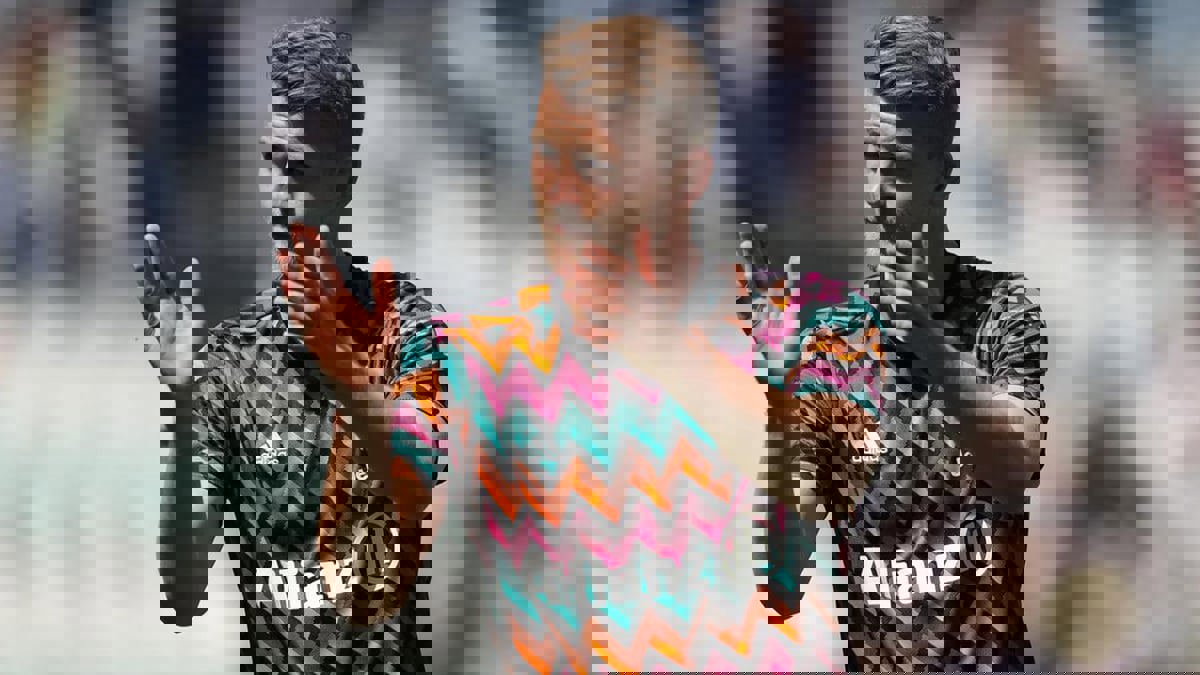 ماتياس دي ليخت يقترب من بايرن ميونخ بعرض مالي ضخم