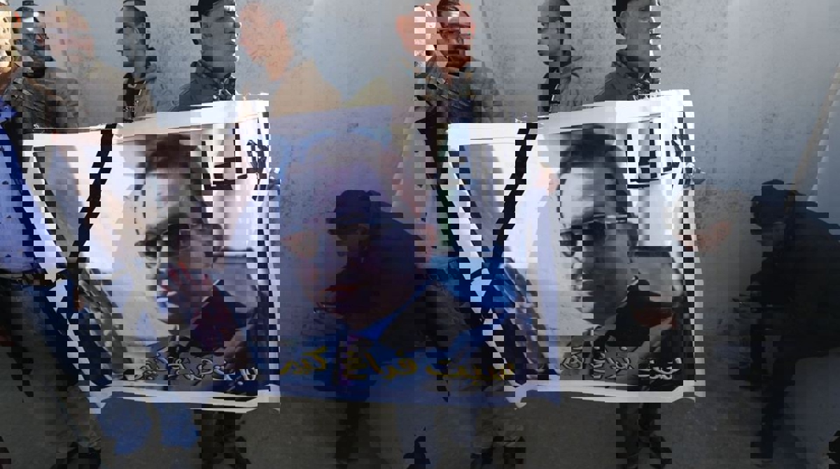 بينهم وفد سعودي وقرينة السيسي.. وزراء وسياسيون وفنانون في عزاء مبارك (صور)