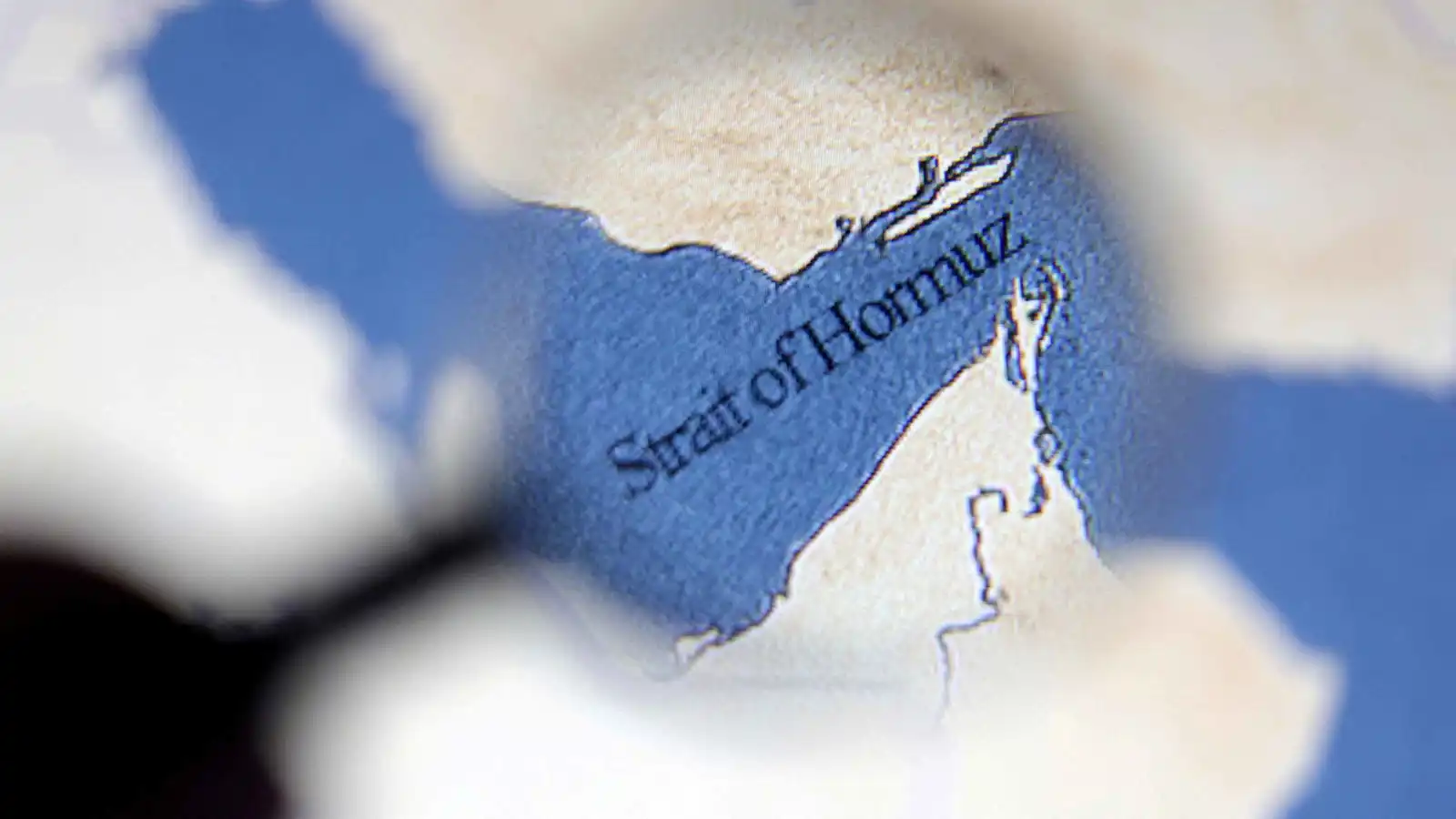 "معاريف": حسم معارك هرمز مفتاح إعلان الانتصار على إيران