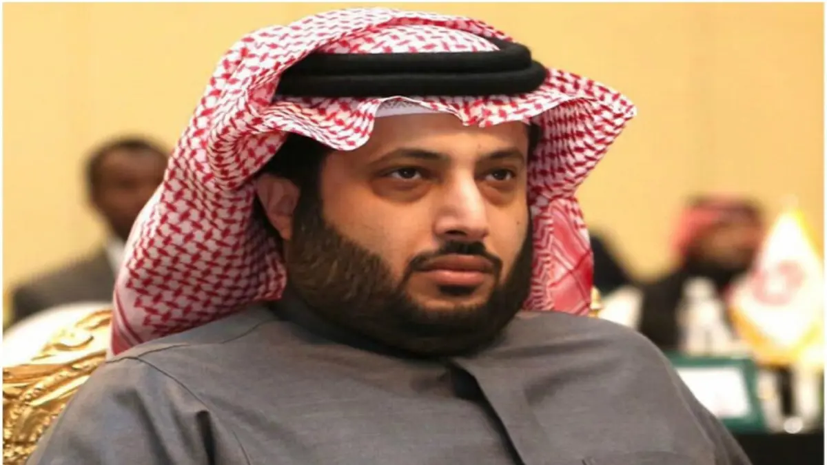 تركي آل الشيخ يمازح محمد عبده وحياة الفهد (فيديو)