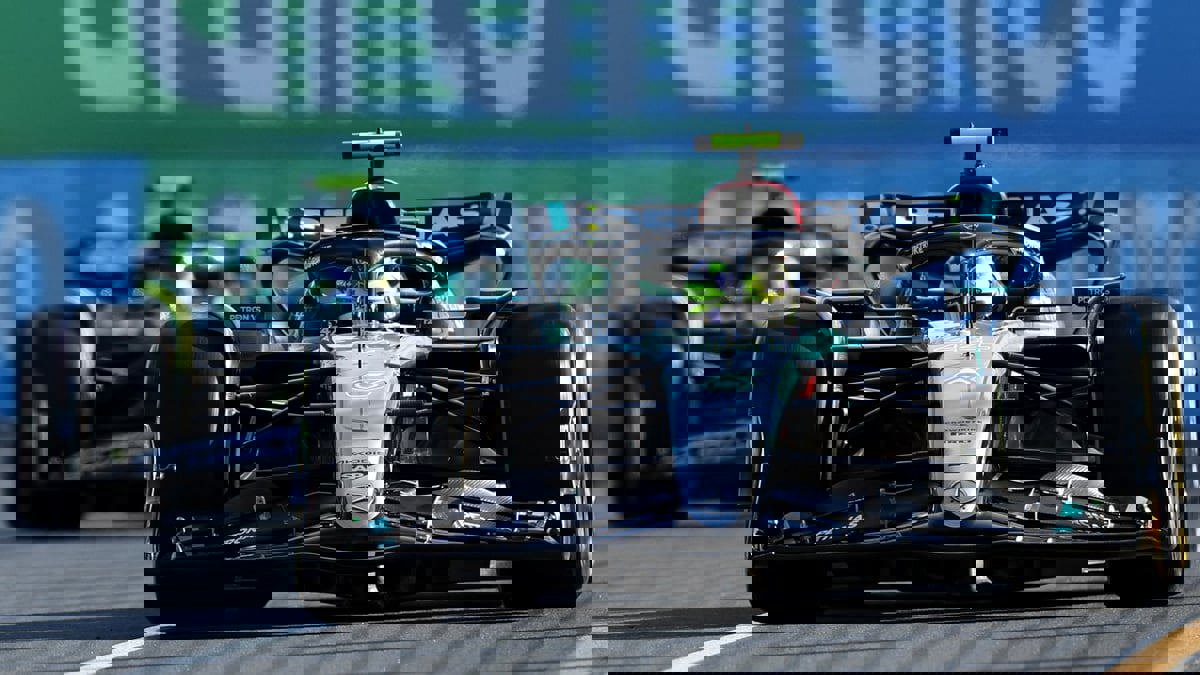 رئيس مرسيدس: تغيير الإعدادات في سيارة هاميلتون أدى لنتائج عكسية