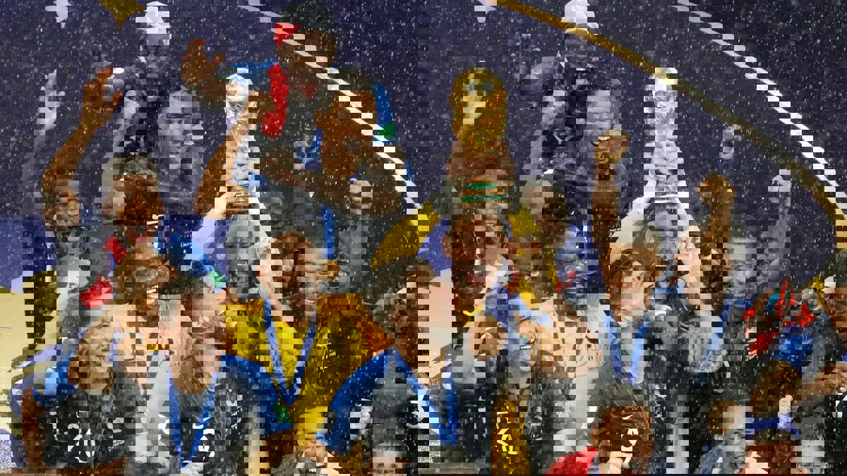 تشافي هيرنانديز: منتخب فرنسا لم يكن ممتعًا في كأس العالم 2018