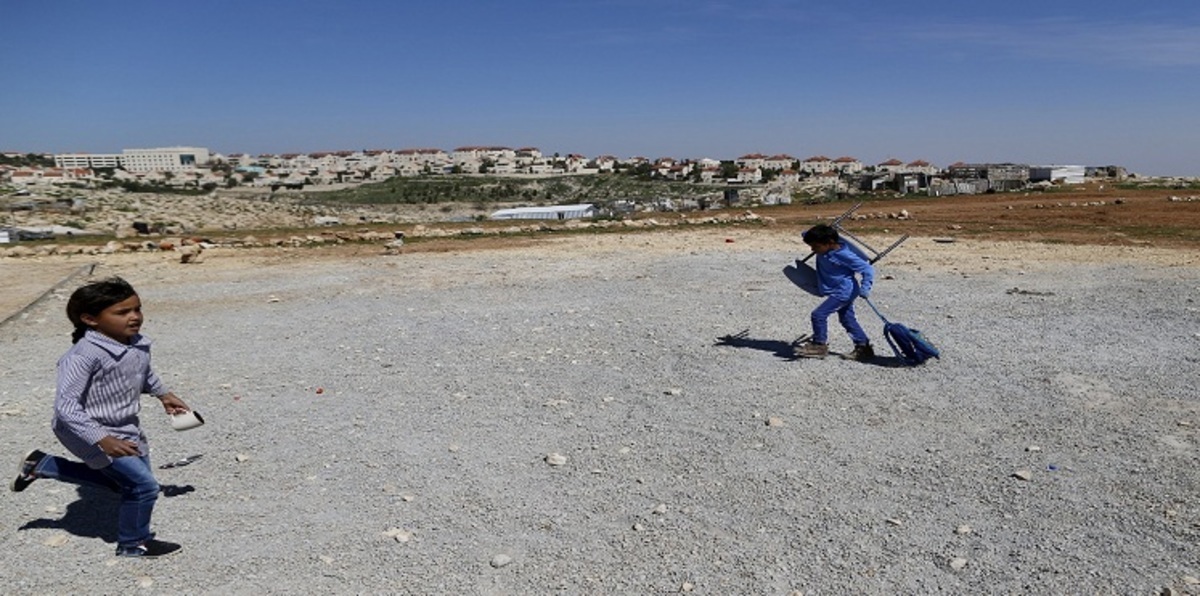 حركة يهودية تروج لبناء جدار يعزل القرى الفلسطينية شرقي القدس