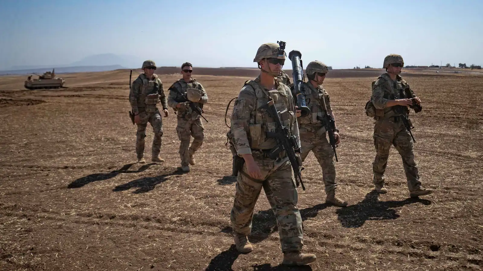 البنتاغون: مقتل جنديين أمريكيين ومترجم وإصابة 3 آخرين في سوريا