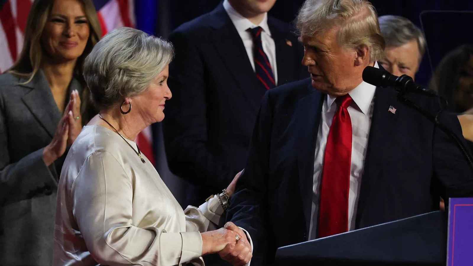 منع فريق ترامب من النشر على وسائل التواصل.. ما السبب؟