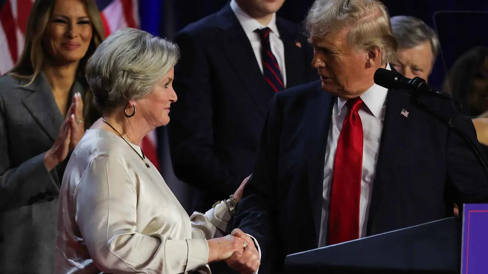 منع فريق ترامب من النشر على وسائل التواصل.. ما السبب؟