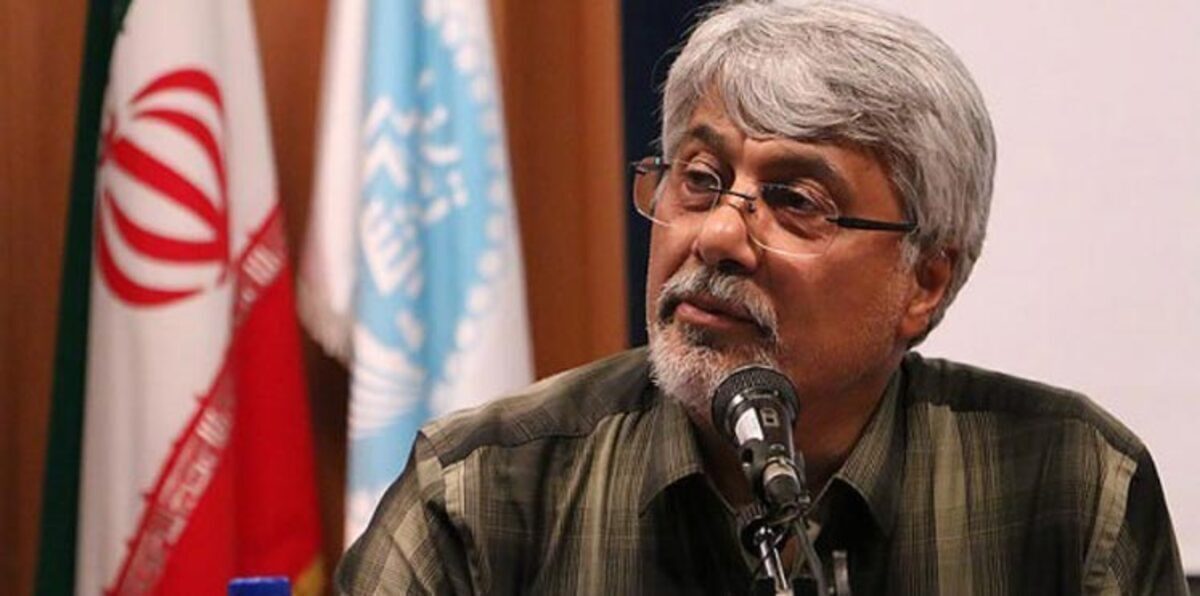 طهران تمنع صحفيا متهما بإهانة خامنئي من العلاج