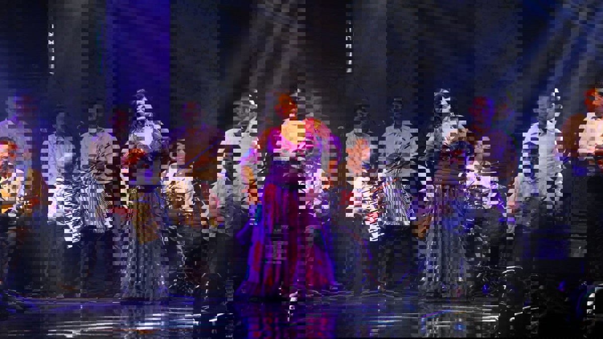 شاهد فيفي عبده تعود إلى الرقص لأول مرة بعد غياب طويل