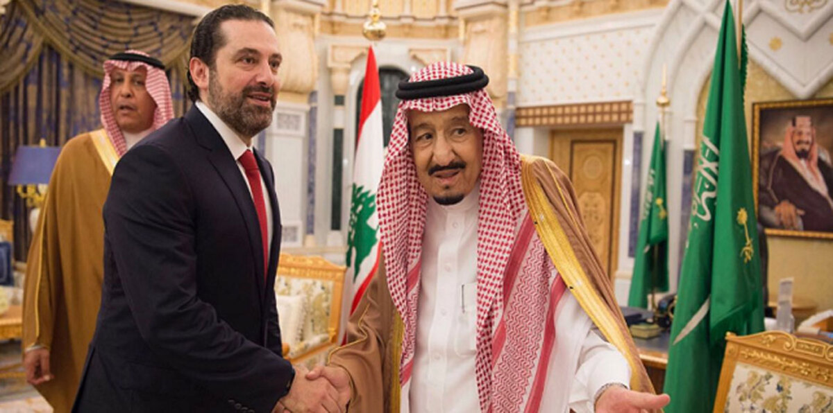 بالصور.. الملك سلمان يستقبل في مكتبه سعد الحريري