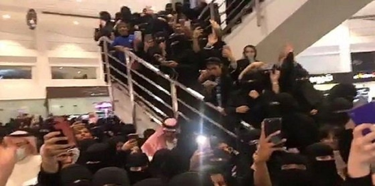 بماذا علقت "الدكتورة خلود" على حادثة مول الطائف بالسعودية؟ (فيديو)