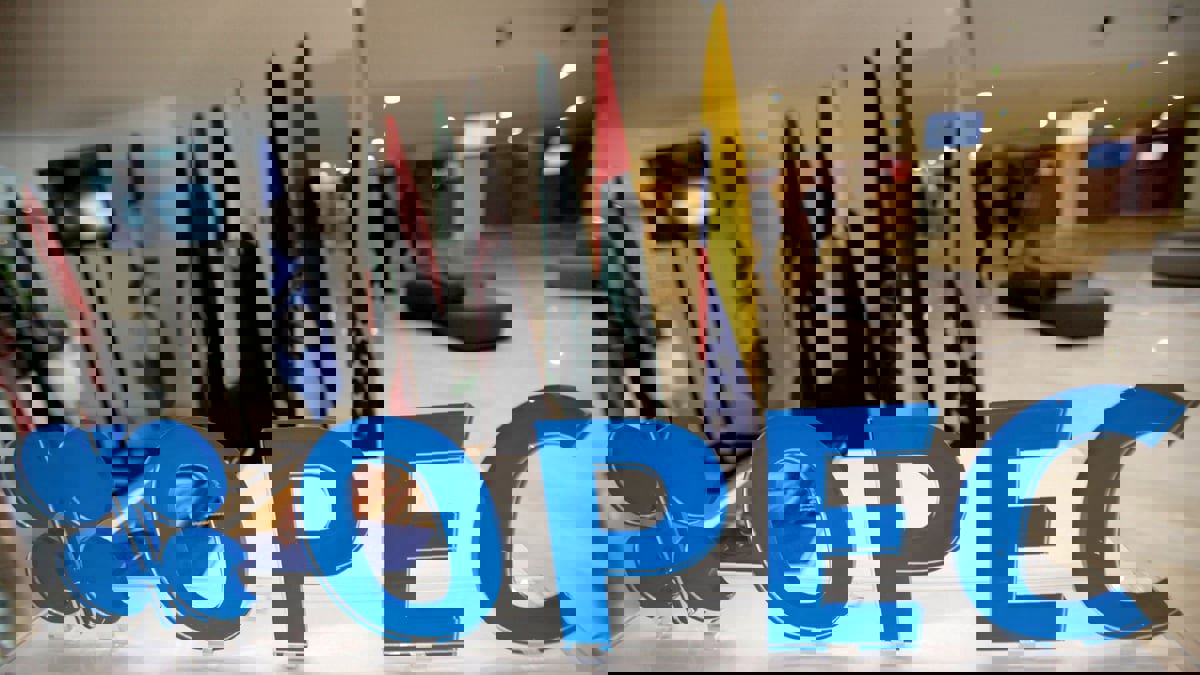 زيادة "أوبك+" للإنتاج تعكس تراجع المخاوف من الفائض و"أوميكرون"