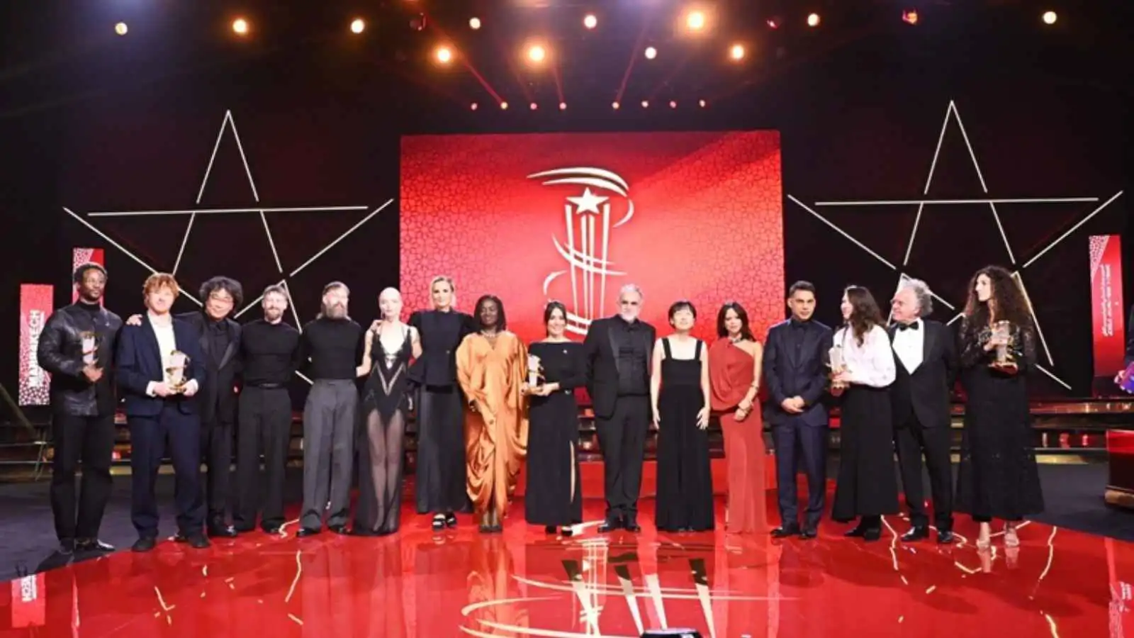 الفيلم التونسي "سماء بلا أرض" يفوز بالنجمة الذهبية لمهرجان مراكش