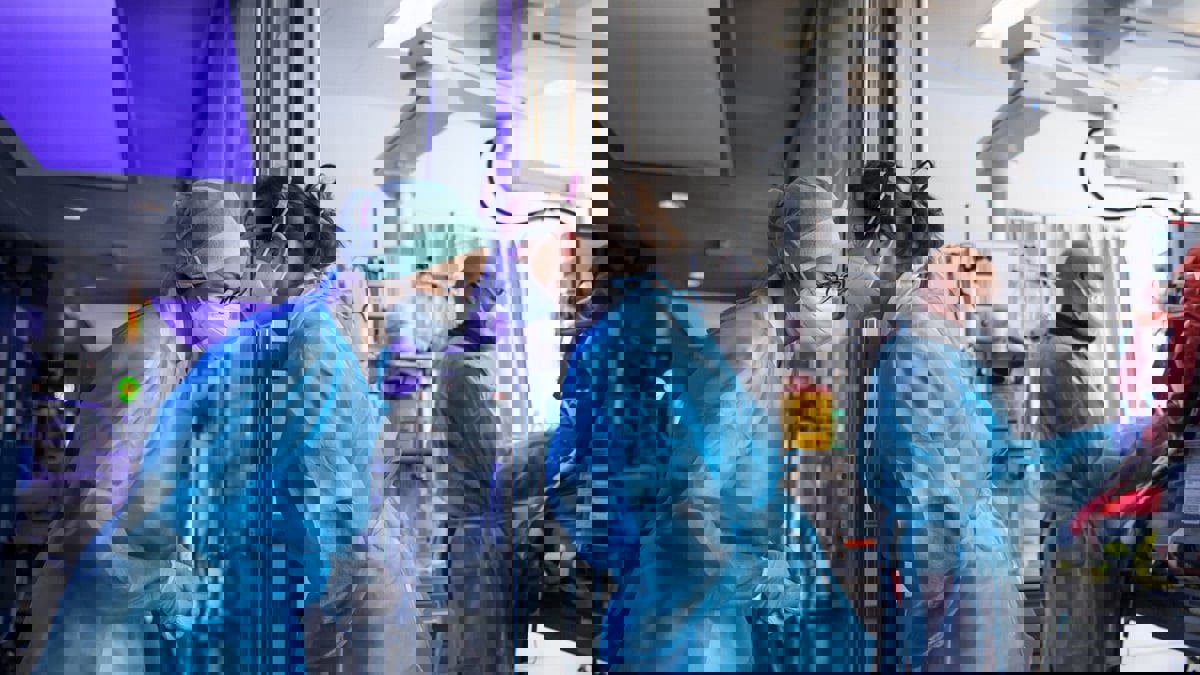 أطباء سويسريون يحثون مرضى كوفيد-19 الأكثر عرضة للخطر على تسجيل رغباتهم في مرحلة الاحتضار سلفا