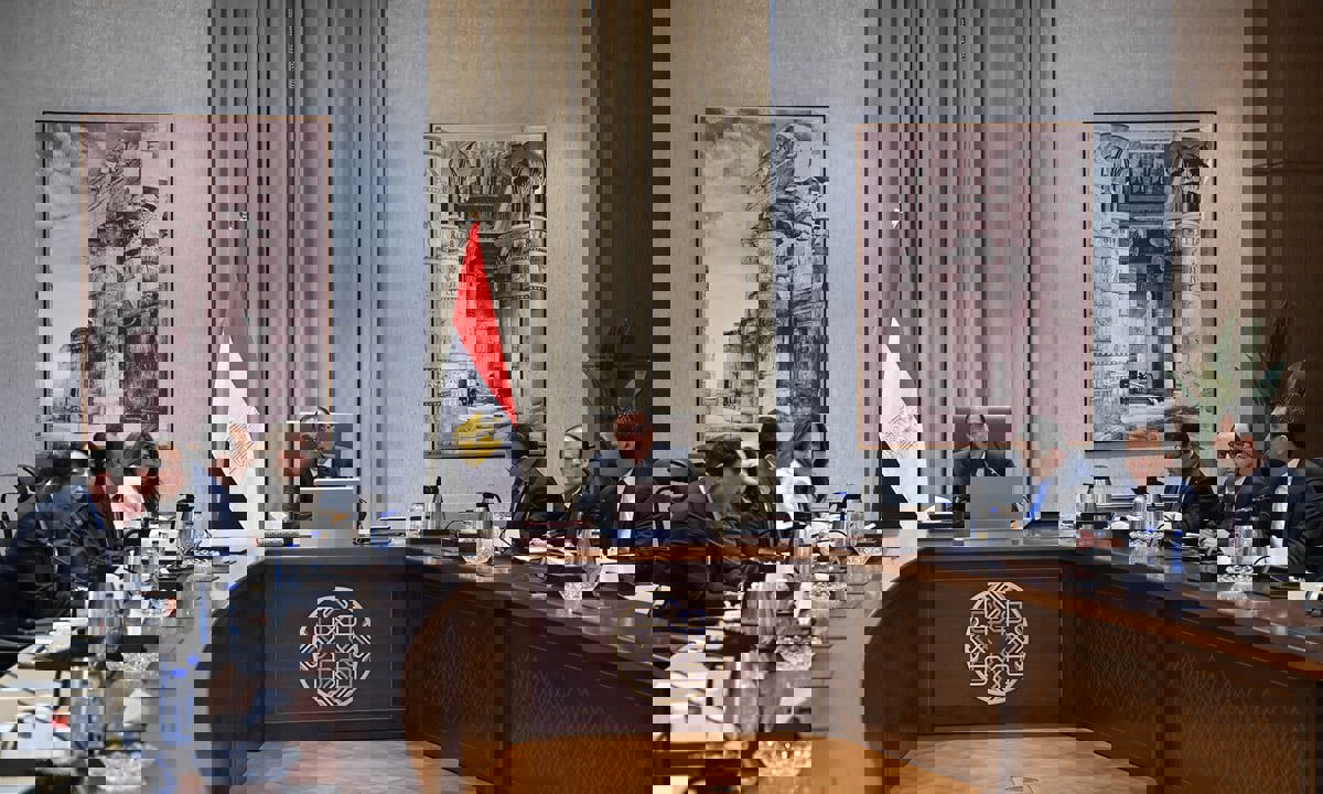 مصر تبحث مع "ميرسك" التطورات في البحر الأحمر