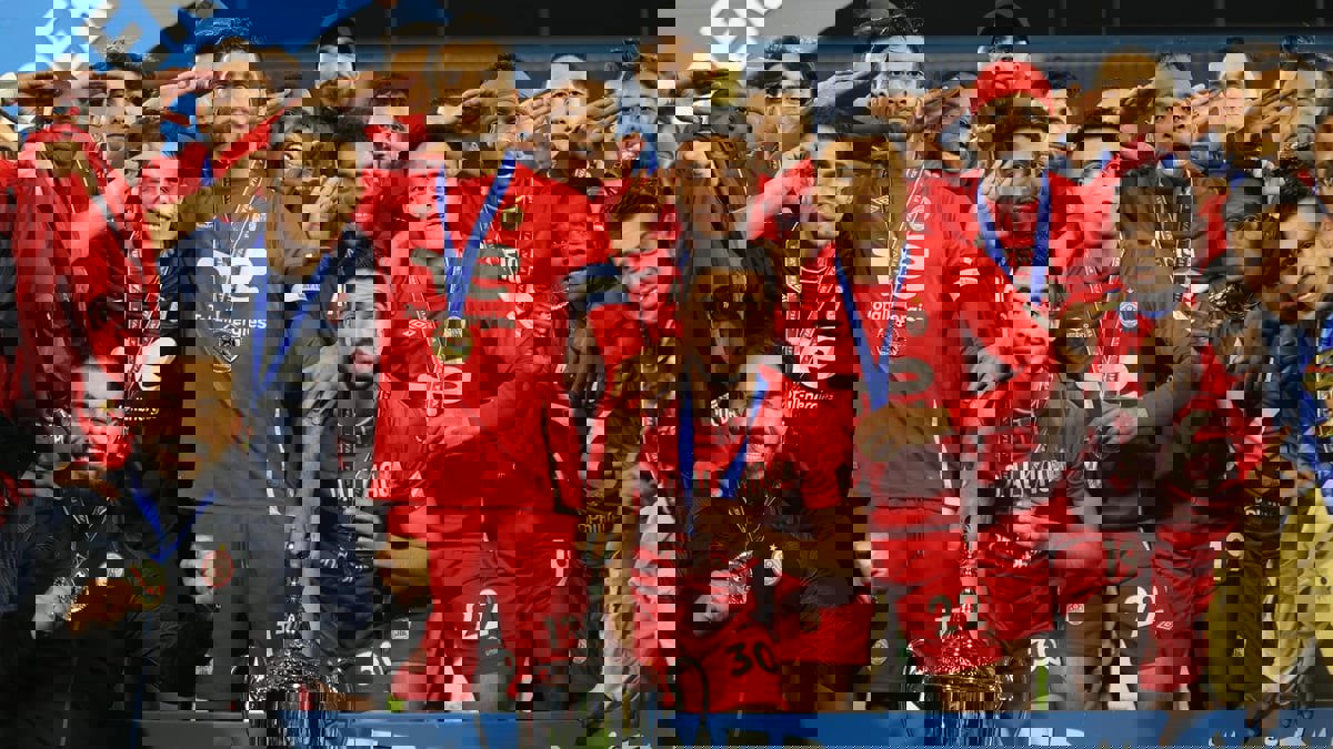 تحطيم منصة التتويج بعد مباراة السوبر الليبي (فيديو)