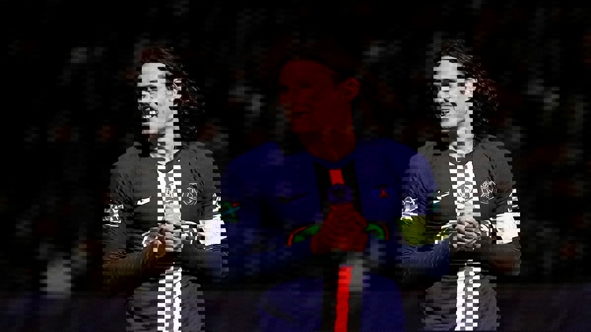 باريس سان جيرمان يقرر بقاء كافاني حتى هذا الموعد