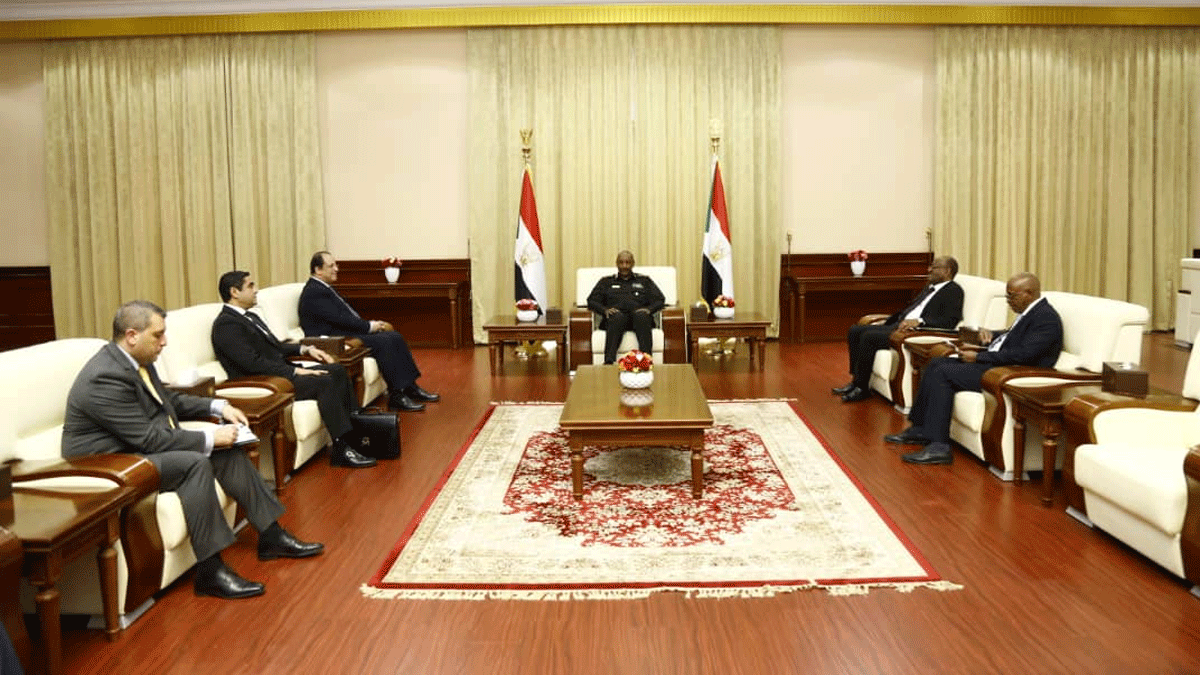 مدير المخابرات المصرية في السودان بعد ساعات من محاولة اغتيال حمدوك