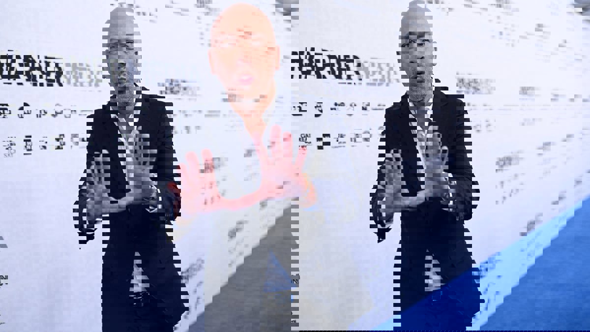 الفكاهي جو كوي يتولى تقديم حفل جوائز "غولدن غلوب"
