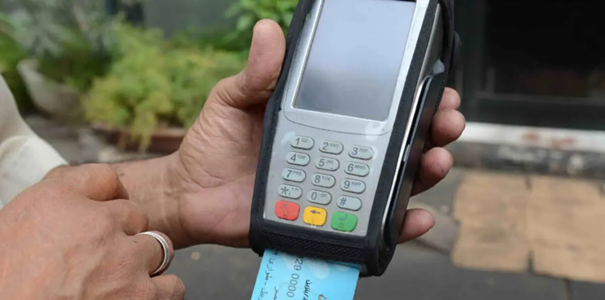 السيسي يطالب بالإسراع في تحديث بيانات بطاقات التموين