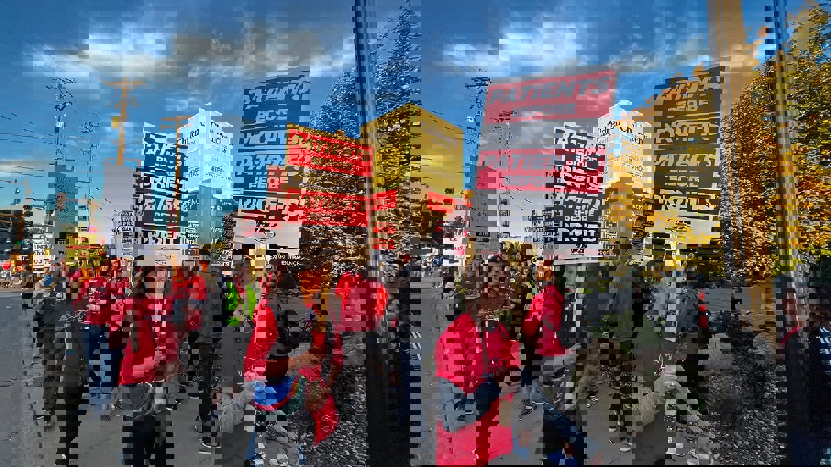 بدء أكبر إضراب لممرضي القطاع الخاص في تاريخ الولايات المتحدة