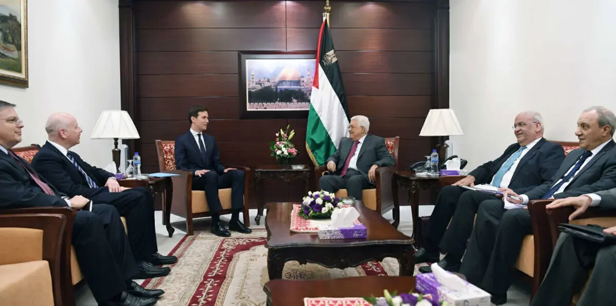 الرئيس الفلسطيني يلتقي وفدا أمريكيا برئاسة كوشنير في رام الله
