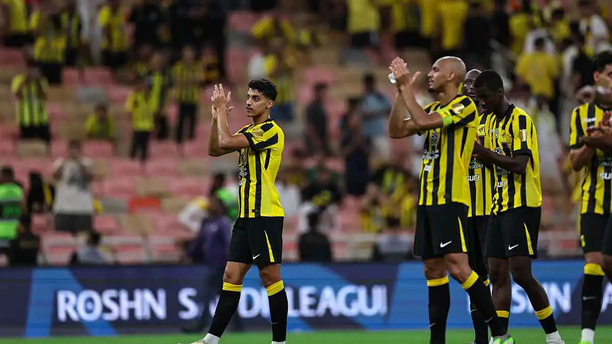 كيف استفاد الاتحاد السعودي من غياب بنزيما أمام الفتح؟