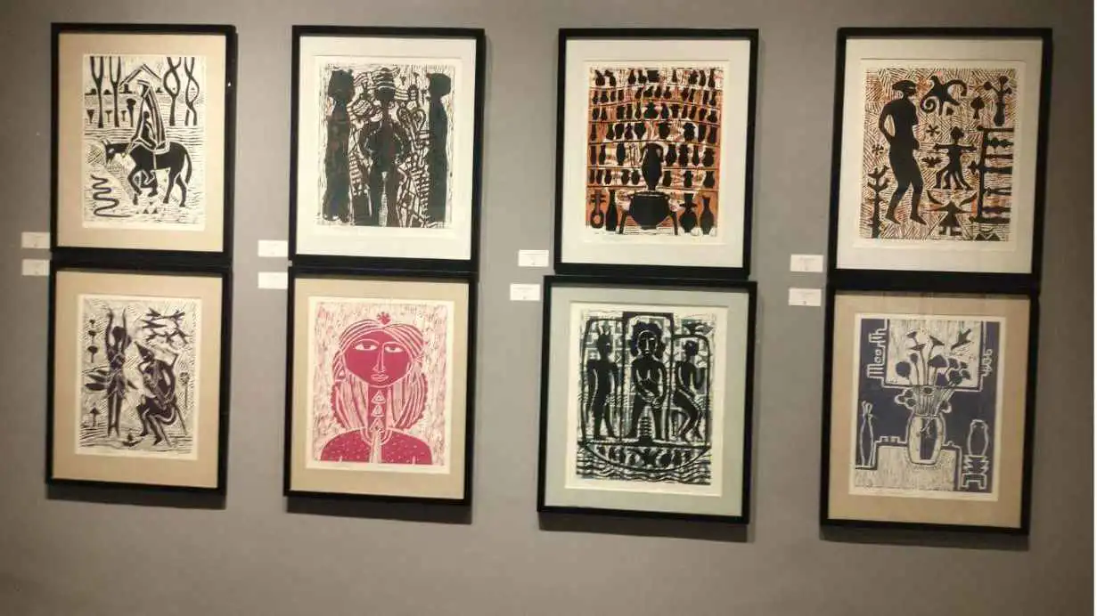 "الهارب من بني حسن"..مغامرة تشكيلية عبر الزمن (صور)