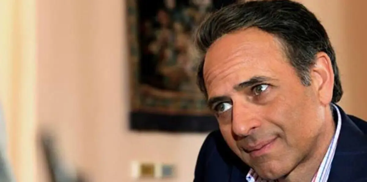 الفنانون يودعون ممدوح عبد العليم بالدموع ( صور إرم )