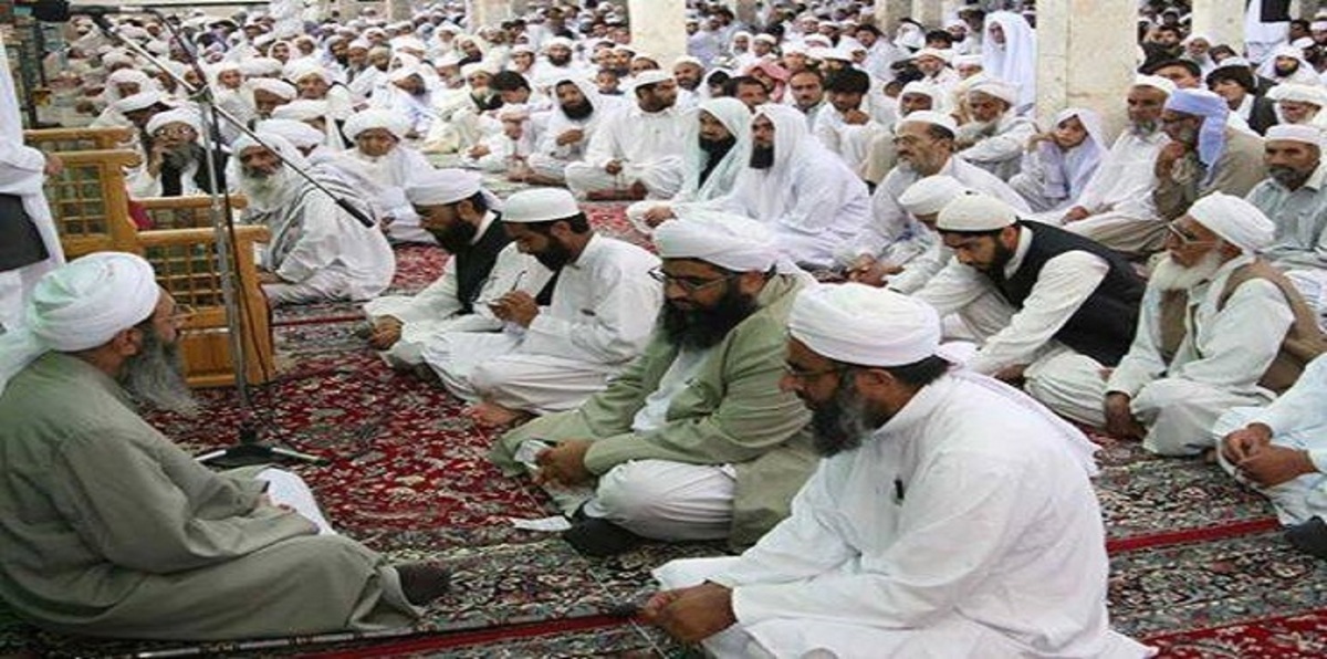 السلطات الإيرانية تعتقل اثنين من رجال الدين السنة