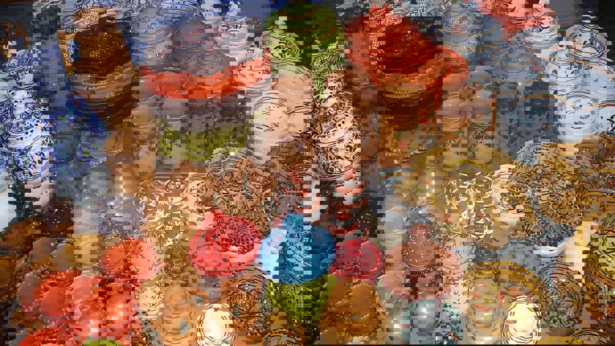 أنامل التونسيات في "سجنان" تمنع مهنة صناعة الفخّار من الاندثار (فيديو إرم)