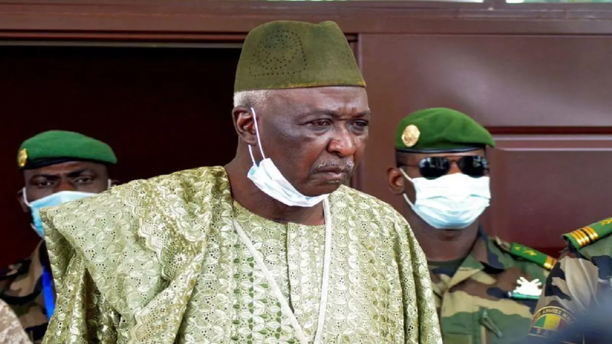 مالي.. الجيش يعتقل الرئيس الانتقالي ورئيس الحكومة