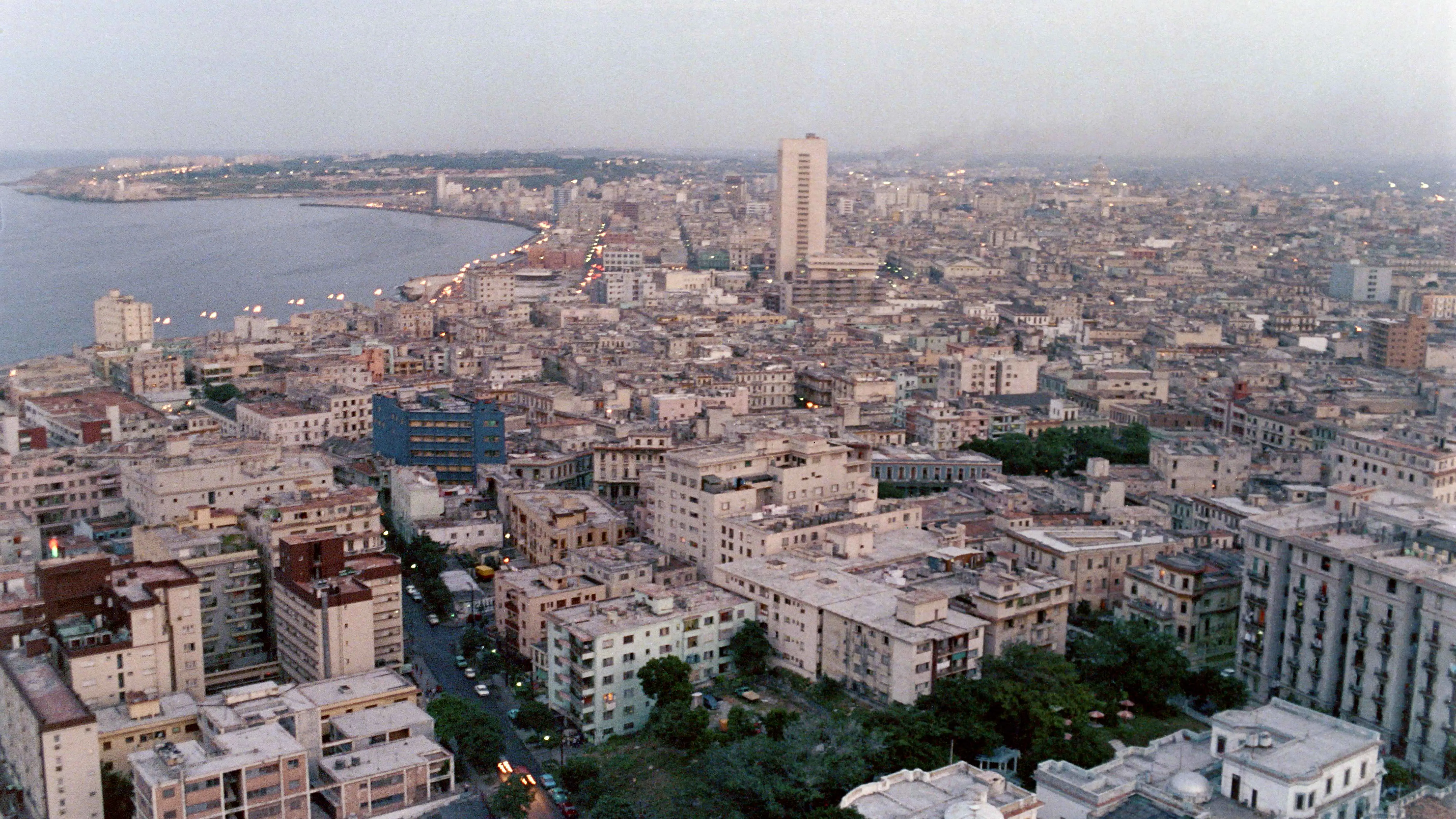 "هافانا".. باريس الكاريبي وعاصمة الموسيقى والسيجار الفاخر (فيديو إرم)