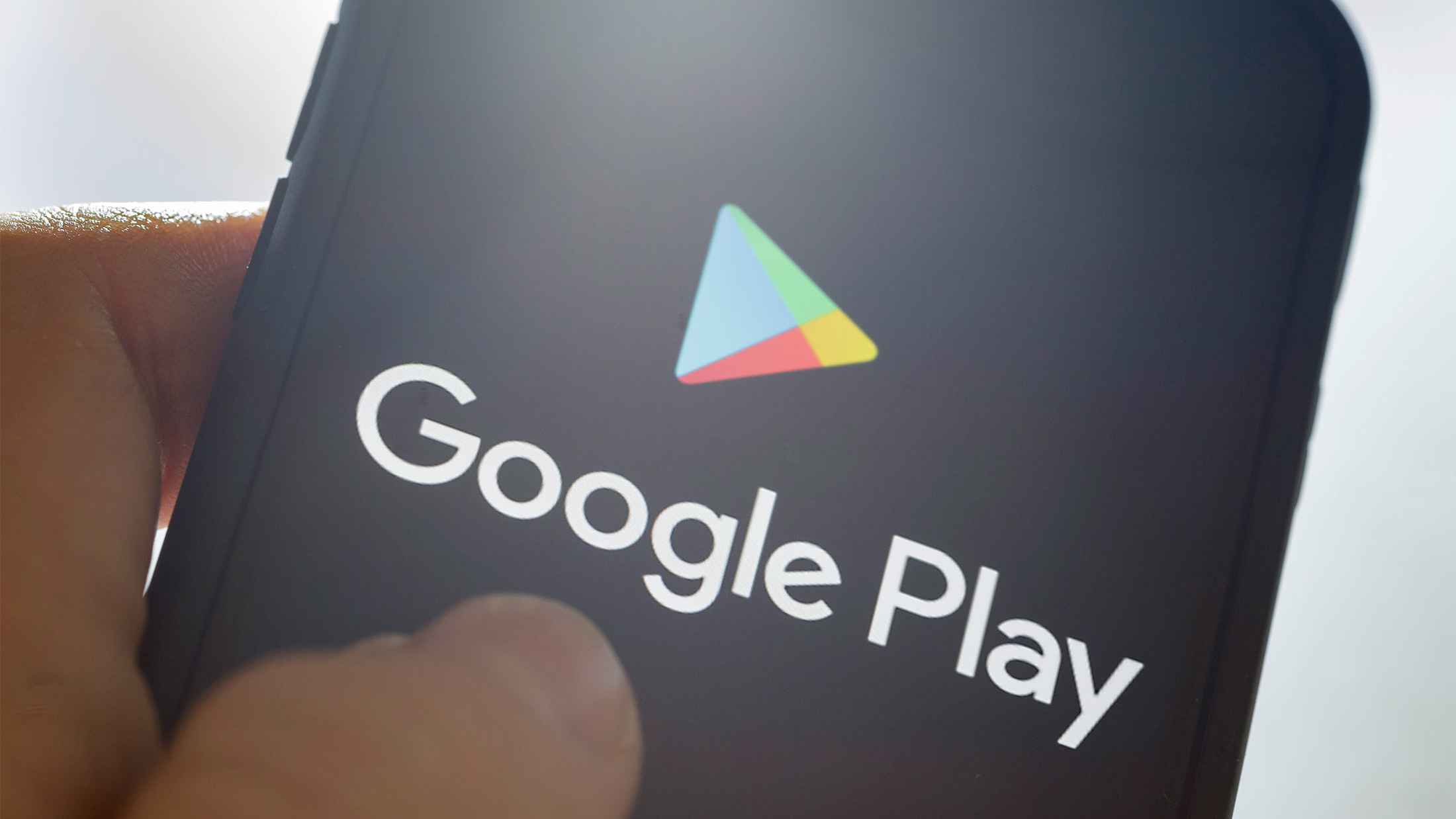 غوغل تشن حربا على "متجر بلاي".. لا للتطبيقات منخفضة الجودة