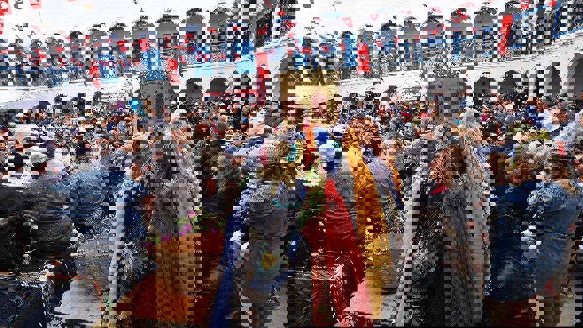 انطلاق موسم زيارة معبد "الغريبة" اليهودي بجربة التونسية‎ (فيديو)