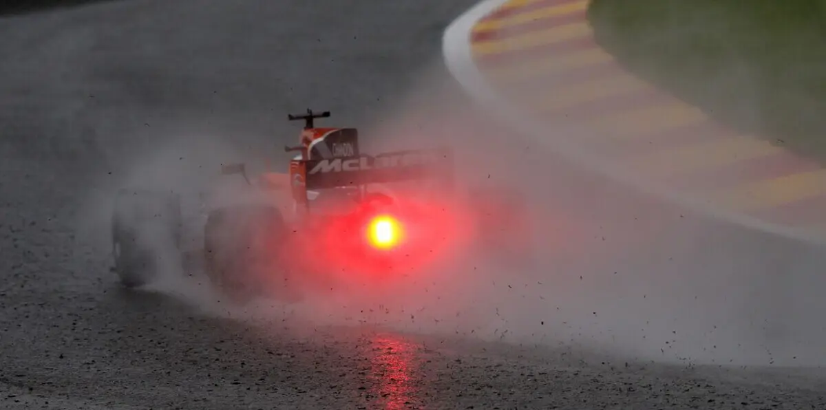 هل يفقد فيتل صدارة فورمولا 1 في مونزا؟