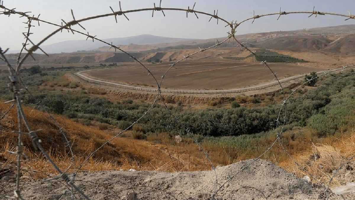 لعزل قرى فلسطينية‎.. الجيش الإسرائيلي يبني سياجًا في غور الأردن