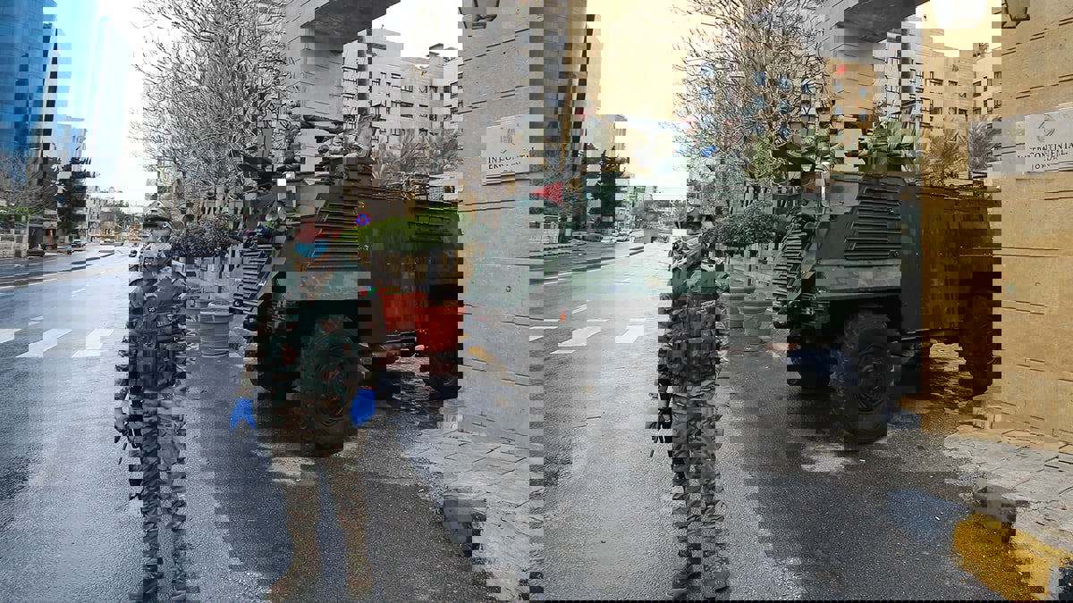 الأردنيون يودعون الحظر بجميع أشكاله