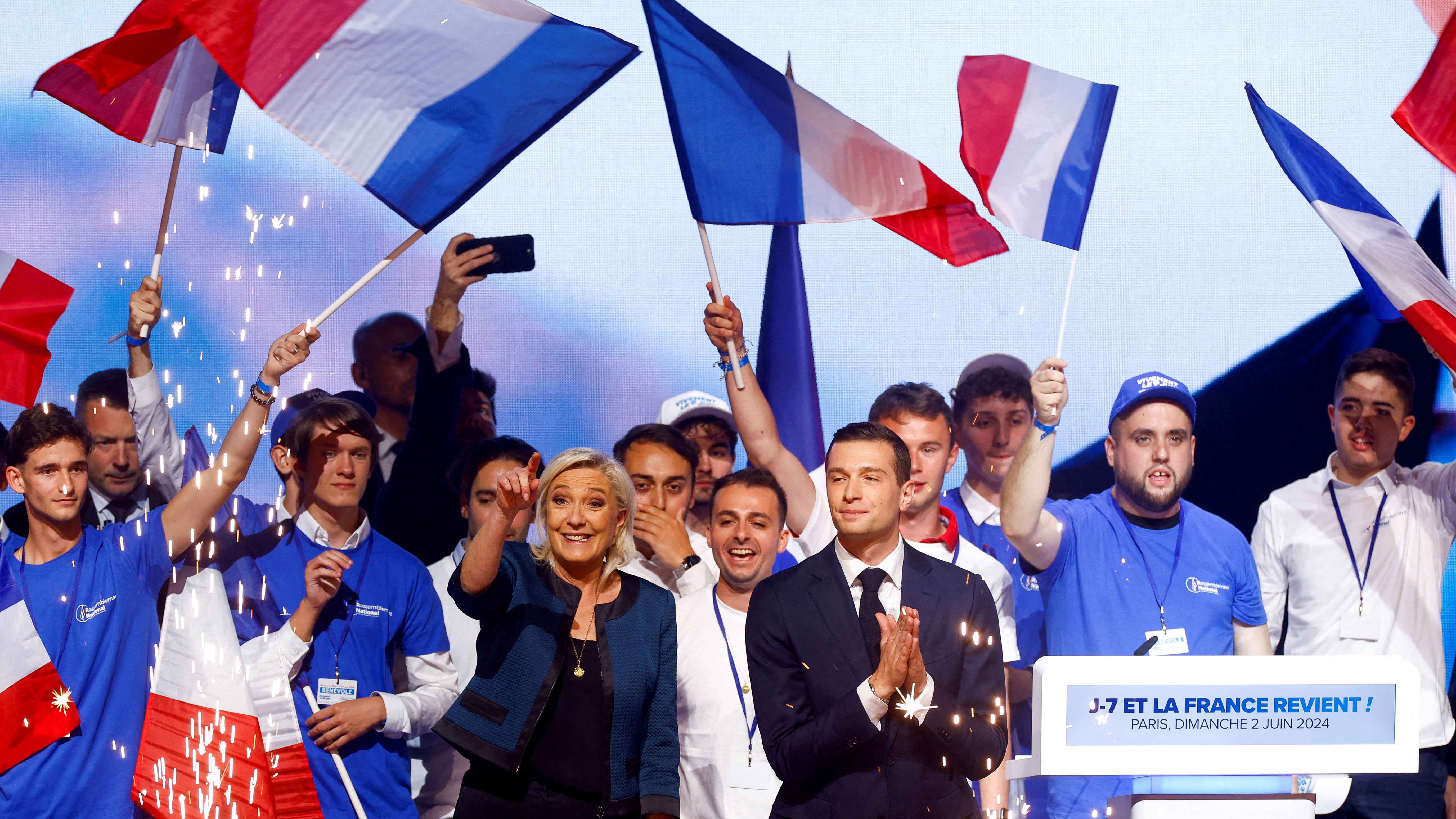 عشية الانتخابات.. اليمين المتطرف يُصعّد خطابه ضد مغاربة فرنسا