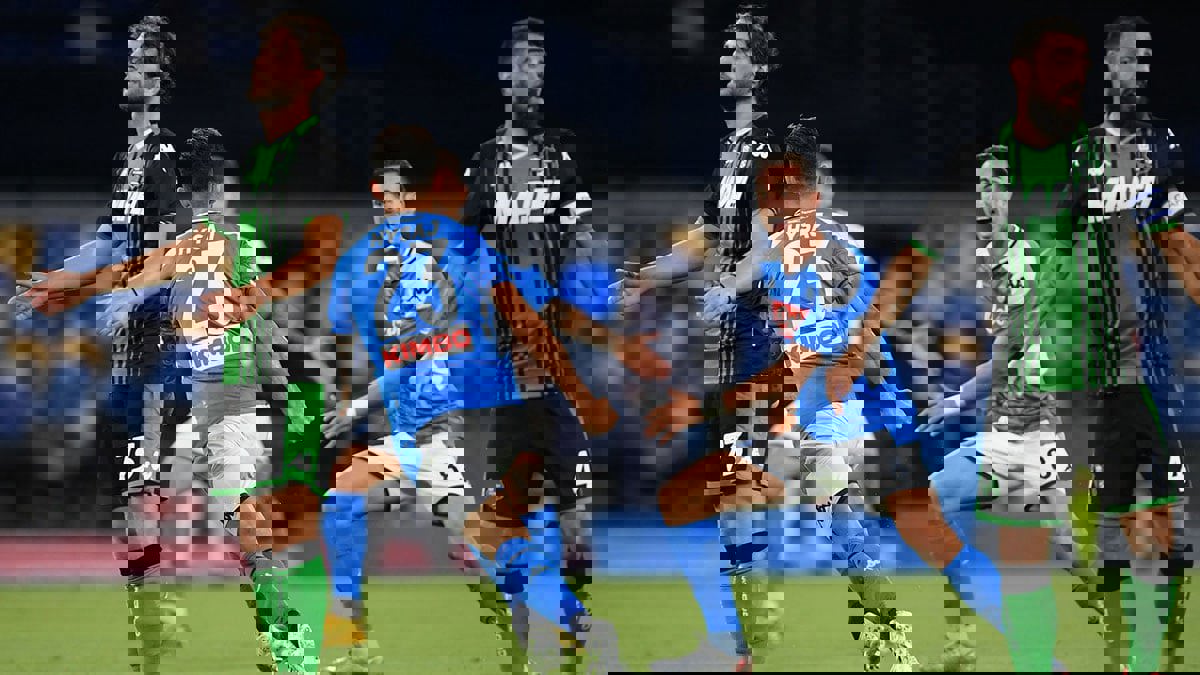 نابولي يحقق فوزا ثمينا على ساسولو في الدوري الإيطالي