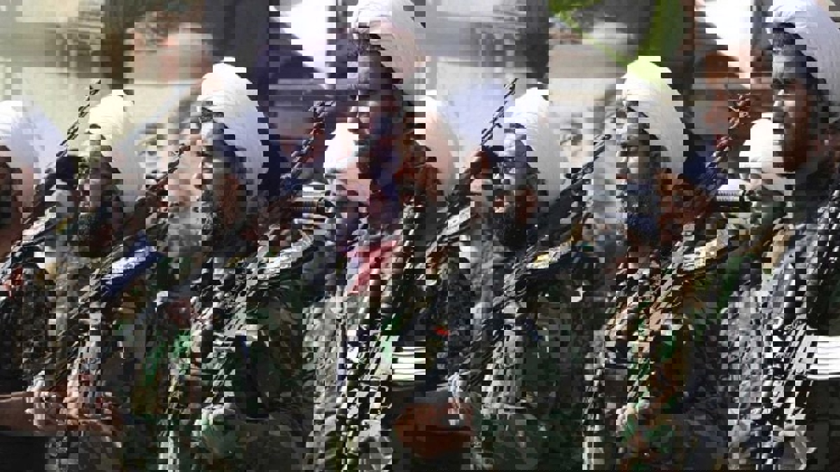 مجلة أمريكية تسخر من قوة إيران العسكرية وتصفها بـ "النكتة الكبيرة"