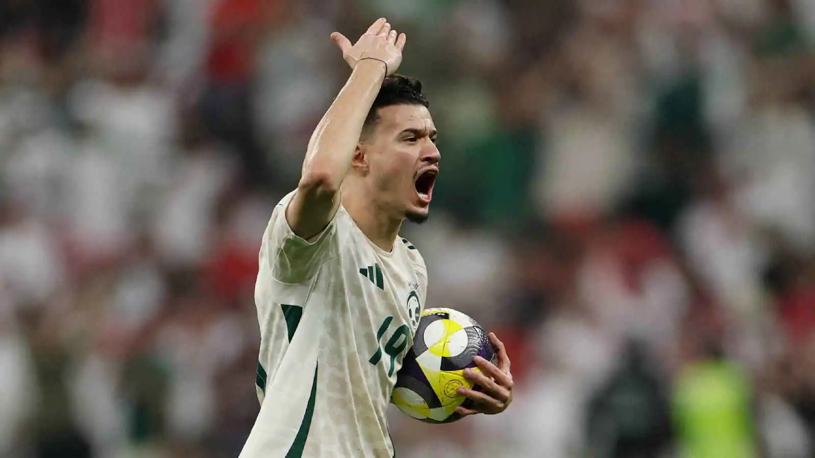 ليس الحمدان وحده.. 3 نجوم أثاروا استياء جمهور المنتخب السعودي في لقاء المغرب