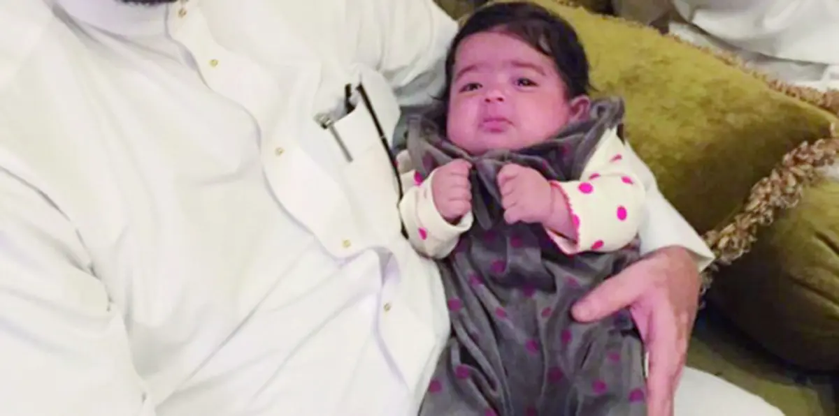 محكمة جدة تنهي مأساة "الرضيعة المعذبة" بمنح حق حضانتها لوالدتها.. لكن بشرط