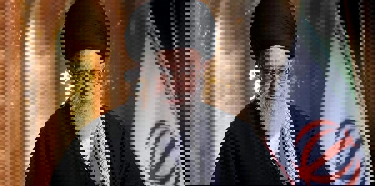 مسؤول إيراني: الوحي الإلهي أمر خامنئي بإرسال مقاتلين إلى سوريا