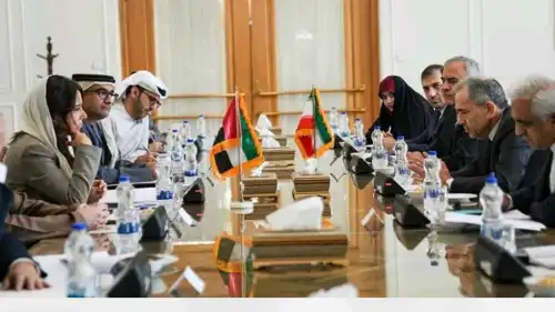 جانب من المشاورات الإماراتية-الإيرانية