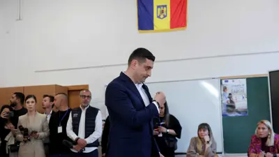  المرشح اليميني المتطرف جورج سيميون 