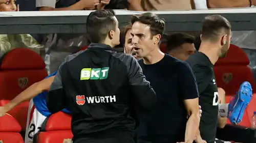 انفعال إينييغو بيريز على الحكم