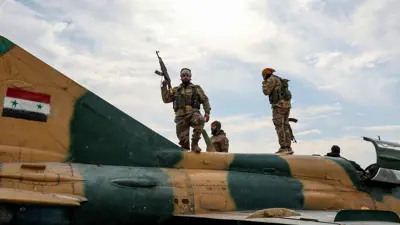  المعارضة السورية بعد سيطرتها على مطار حماة العسكري الخميس