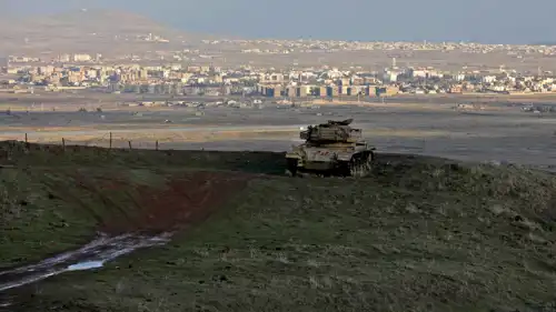 دبابة إسرائيلية على مشارف القنيطرة السورية